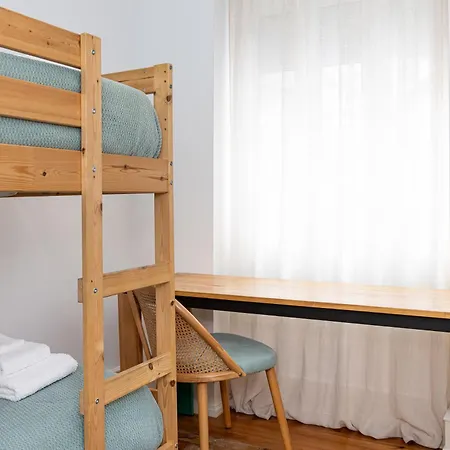 Apartament The House - Comfortable For Families & Friends - By Homely *